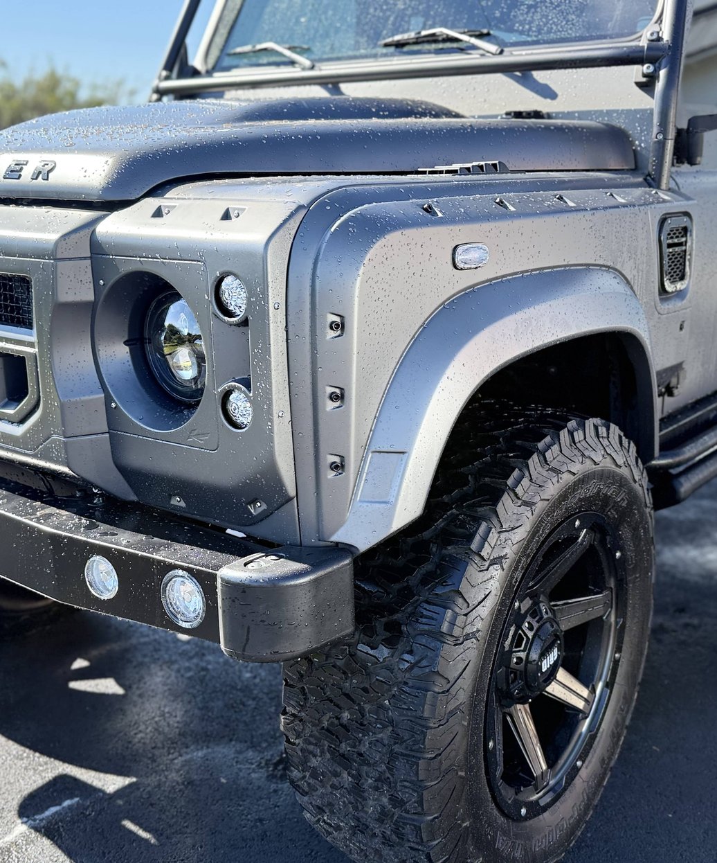 ceramic coated vehicle with hydrophobic water beading